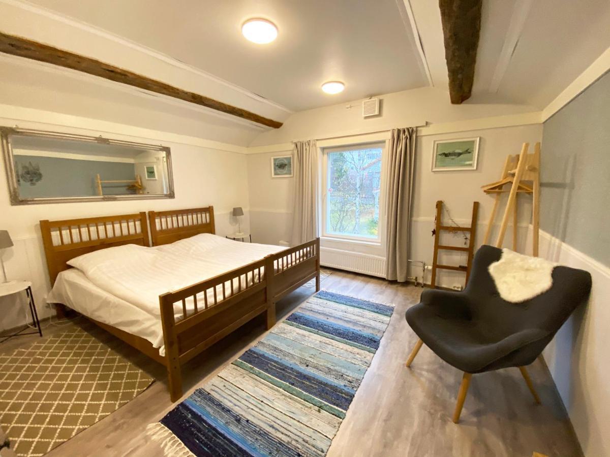 Lauri Historical Log House Manor 3*