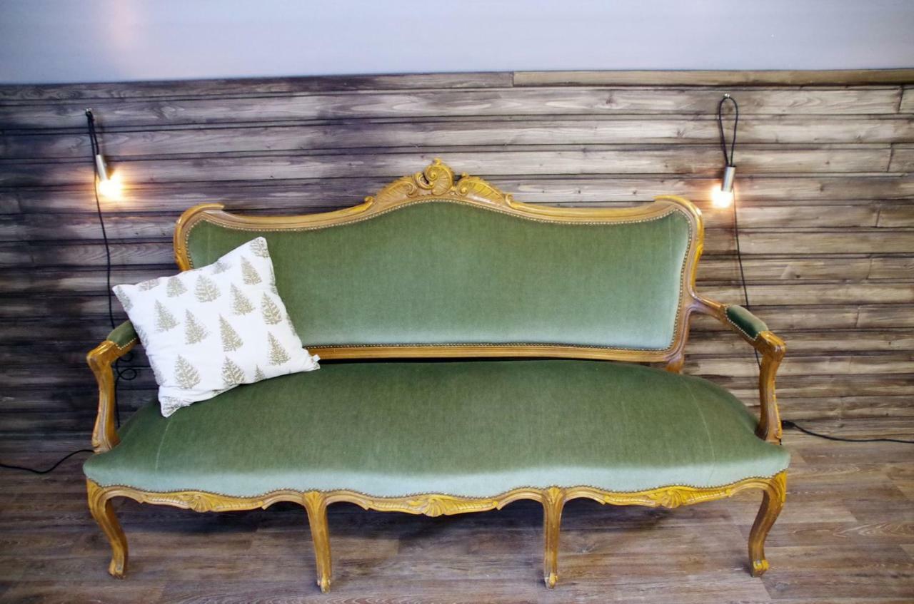 Lauri Historical Log House Manor 3*